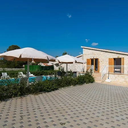 House Stone Curlew 4