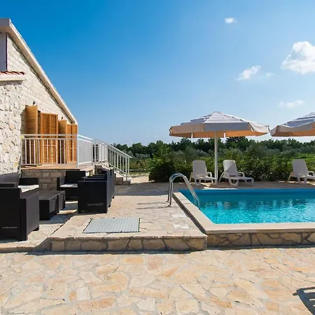 House Stone Curlew 4 Vikendica