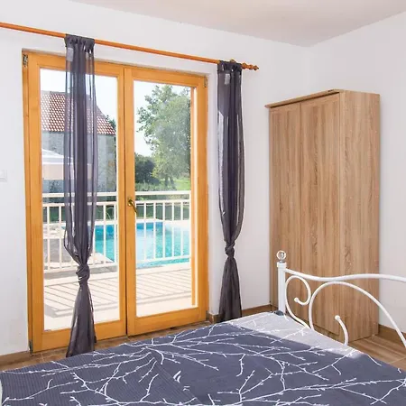 House Stone Curlew 4 Ferienhaus