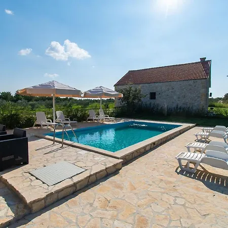 House Stone Curlew 4 Ferienhaus *