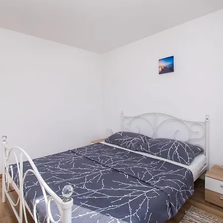 House Stone Curlew 4