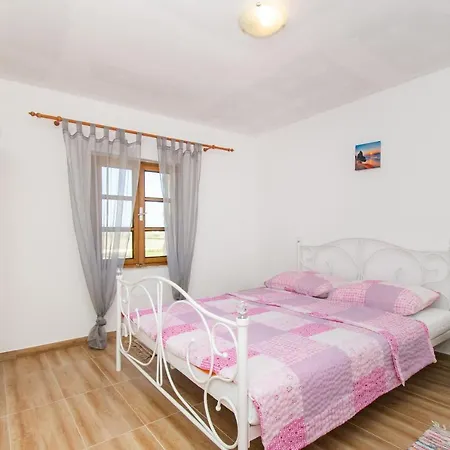 House Stone Curlew 4 Lisane Tinjske